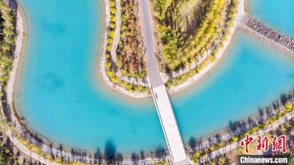 甘肅嘉峪關，你變了！讓人錯把戈壁當江南