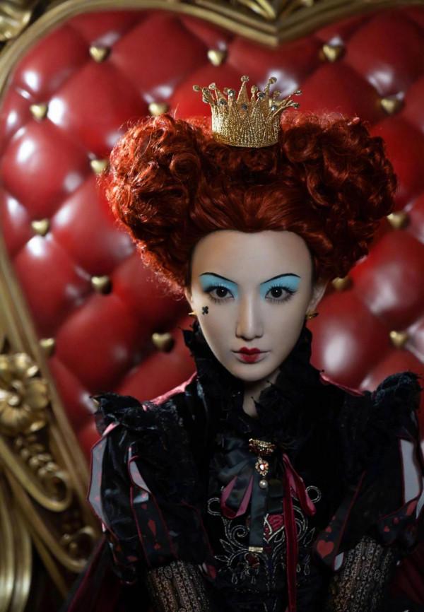 毛曉彤才是“冰肌美人”，太美了，不過最後迪士尼的照片太醜了