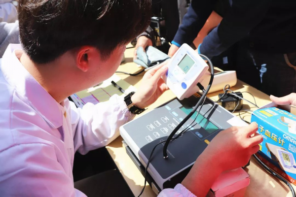 電子血壓計準確嗎?家用血壓儀怎麼選? 電子血壓計準確嗎?家用血壓儀怎麼選?