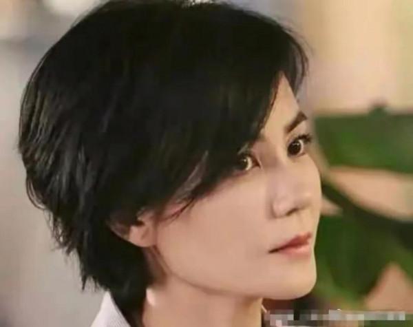 娛樂圈撞臉的明星有多像？20組對比圖，看完讓我陷入了沉思