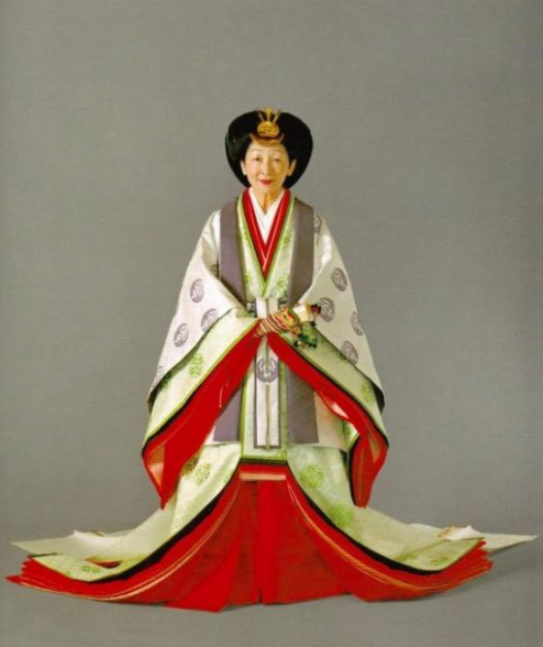 日本皇室納彩都送啥，還有等級劃分，雅子收到了5匹絲綢面料