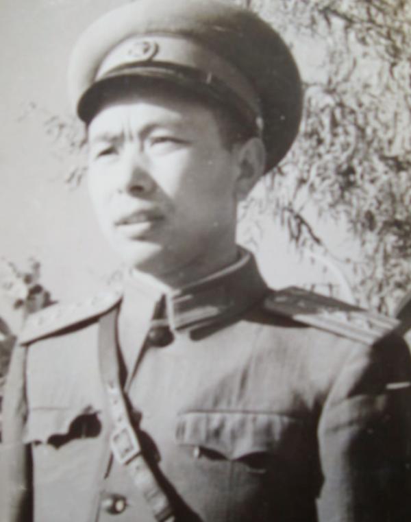 這一場血戰:司令員最後派出一個團援兵,只有副團長和80個兵 這一場血戰:司令員最後派出一個團援兵,只有副團長和80個兵