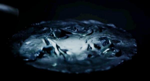 揭秘《普羅米修斯》裡的黑水到底是什麼?異形究竟從何而來? 揭秘《普羅米修斯》裡的黑水到底是什麼?異形究竟從何而來?