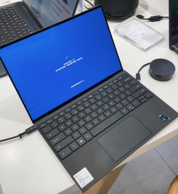 輕薄又護眼：戴爾XPS13觸控膝上型電腦
