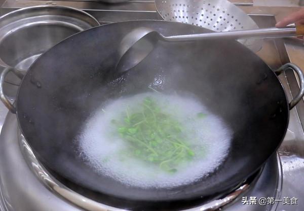 飯店的紅油雞絲為啥好吃，原來料汁是關鍵，廚師長分享詳細步驟