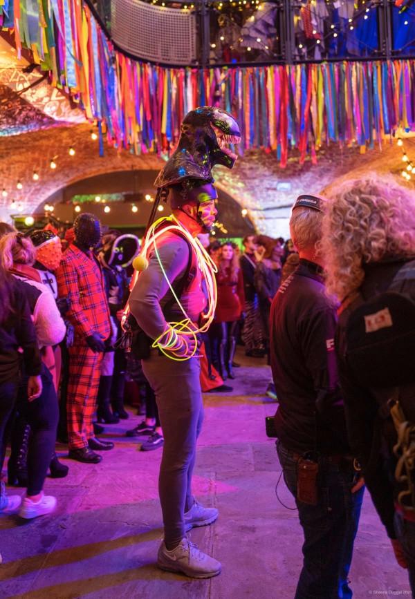 原來劇組拍戲是那麼有趣的一件事