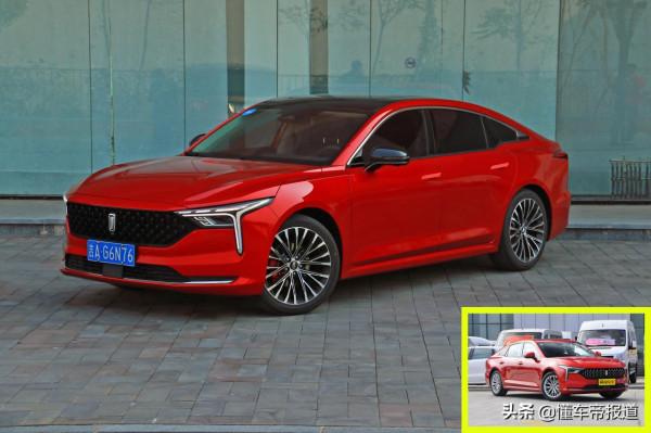 新車｜自帶“爆款”基因，換裝2.0T發動機！試駕新款奔騰B70