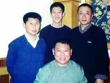 原來，曹雲金和岳雲鵬的結局，早已在那一年寫好