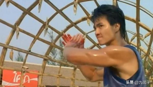 仇雲波22歲獲全國武術冠軍，功夫比肩李小龍，甄子丹甘拜下風