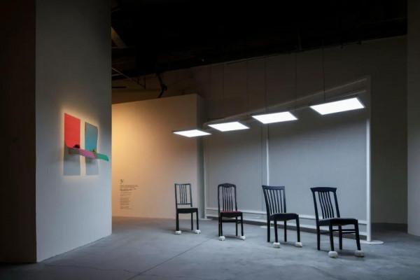 ​是我瘋了還是關曉彤真的變時髦了？