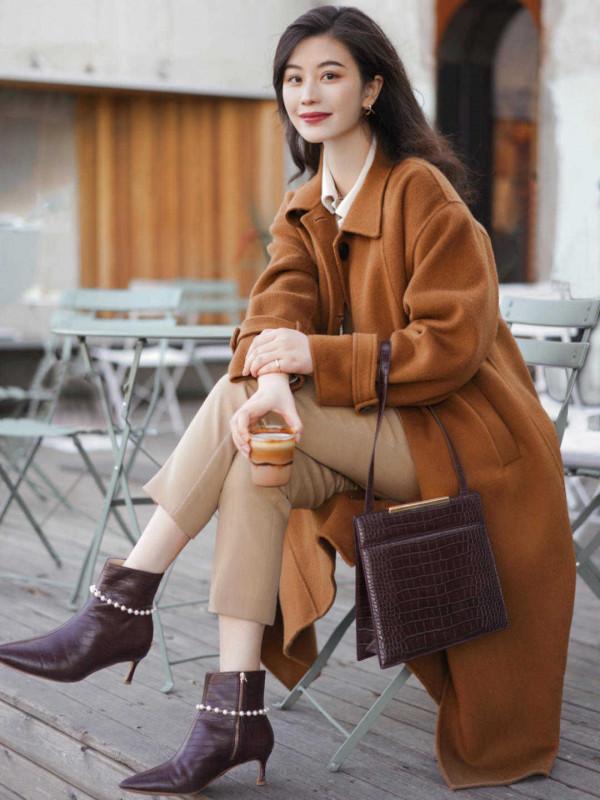 秋季,“大衣”的高階穿法指南,搭配上針織開衫和牛仔褲,超洋氣 秋季,“大衣”的高階穿法指南,搭配上針織開衫和牛仔褲,超洋氣