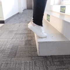 13歲女孩坐姿不良致嚴重脊柱側彎,這個壞習慣不可小覷 13歲女孩坐姿不良致嚴重脊柱側彎,這個壞習慣不可小覷