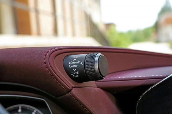 「深度」新潮與老派的碰撞 | 雷克薩斯 LS 500h 「深度」新潮與老派的碰撞 | 雷克薩斯 LS 500h