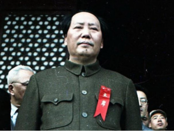 《開國大典》:這六人為何能排到總理前面? 《開國大典》:這六人為何能排到總理前面?