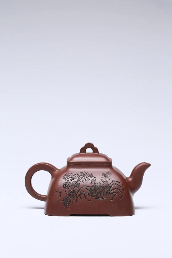 佳作鑑藏·孤菱原礦深井老紫泥.400cc制壺:王桂芬正高(研究員) 佳作鑑藏·孤菱原礦深井老紫泥.400cc制壺:王桂芬正高(研究員)