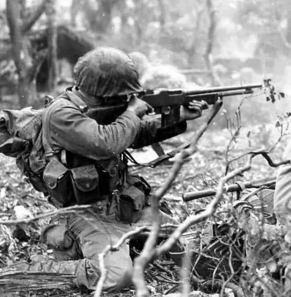 二戰時 美軍何以能全面碾壓日軍?光一個軍用揹包就不是鬼子能比的 二戰時 美軍何以能全面碾壓日軍?光一個軍用揹包就不是鬼子能比的