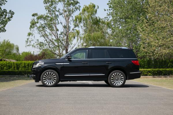 自駕出遊遇暴雨?不要慌!擁有一輛SUV最保險 3款全尺寸7座SUV推薦 自駕出遊遇暴雨?不要慌!擁有一輛SUV最保險 3款全尺寸7座SUV推薦