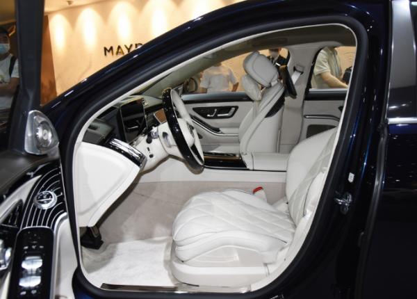 邁巴赫S 580王者歸來,內飾充滿科技感,是你心動的車型嗎? 邁巴赫S 580王者歸來,內飾充滿科技感,是你心動的車型嗎?