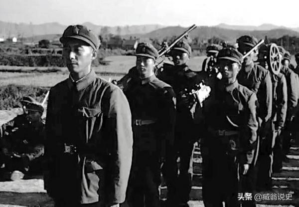 全能兵上陣威風八面:勇奪高炮守陣地,槍炮並用巧殺敵,太精彩 全能兵上陣威風八面:勇奪高炮守陣地,槍炮並用巧殺敵,太精彩