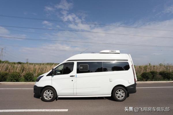 經濟實用油耗低,2.0T自動擋,福特新全順B型,新手入門級房車 經濟實用油耗低,2.0T自動擋,福特新全順B型,新手入門級房車