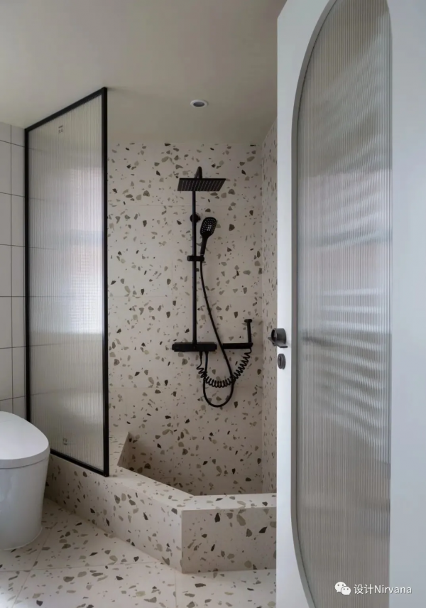 把每一個有意義的瞬間儲存起來,打造成一家三口獨屬的“展覽館” 把每一個有意義的瞬間儲存起來,打造成一家三口獨屬的“展覽館”