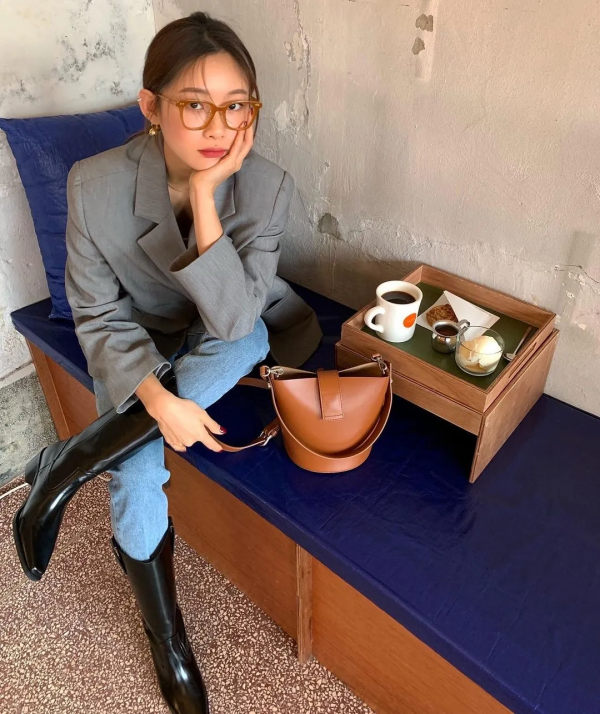 “褲子+靴子”=秋冬最時髦的搭配!顯瘦顯高誰穿誰好看 “褲子+靴子”=秋冬最時髦的搭配!顯瘦顯高誰穿誰好看