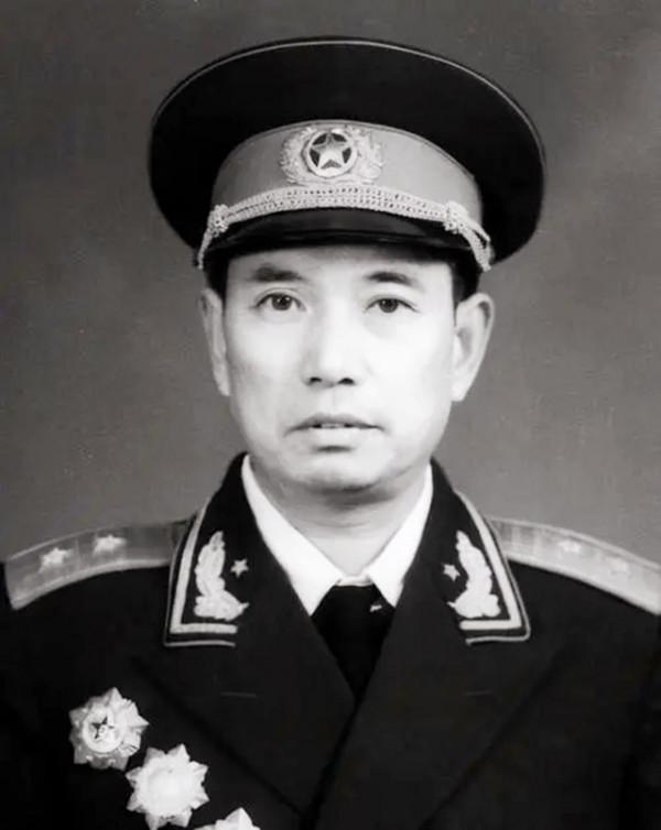 抗戰勝利後,八路軍山東軍區六個主力師開赴東北,師長都是誰? 抗戰勝利後,八路軍山東軍區六個主力師開赴東北,師長都是誰?