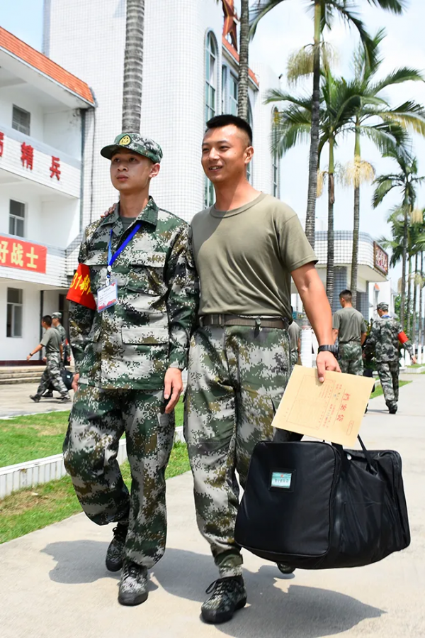 站直咯,不準哭 站直咯,不準哭