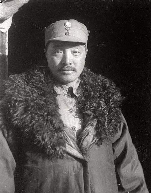 朱德位列元帥之首,可軍銜命令狀卻不是001號,001號到底是誰? 朱德位列元帥之首,可軍銜命令狀卻不是001號,001號到底是誰?