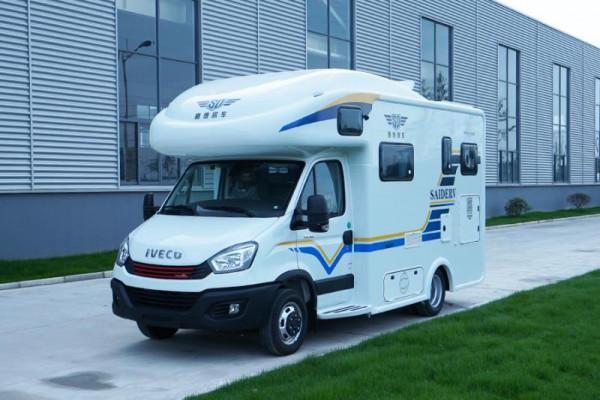 四座設計的C型房車你們怎麼看，賽德白鯨4座橫床款