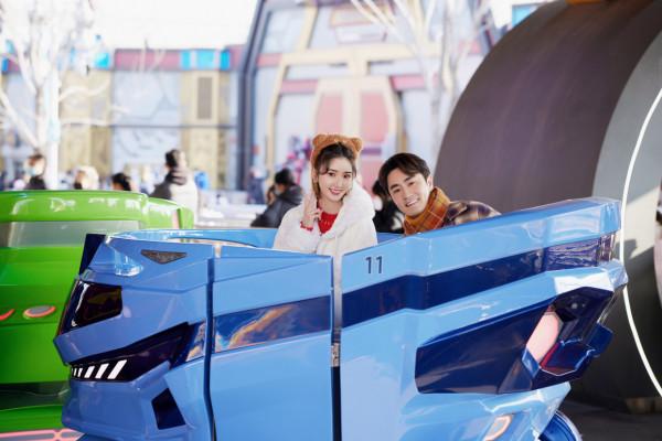 毛曉彤楊玏環球影城打卡照,是誰又磕到了 毛曉彤楊玏環球影城打卡照,是誰又磕到了