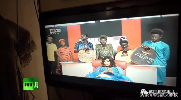 為了變白變美，這個非洲國家的姑娘們用起了漂白劑護膚