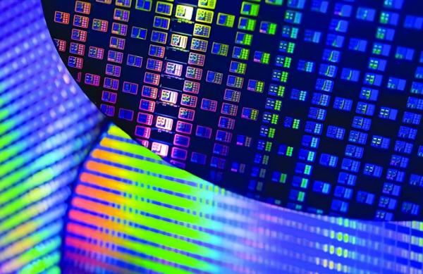 13元一枚的ESP晶片，卻在黑市被賣到4000元，比黃金還要貴