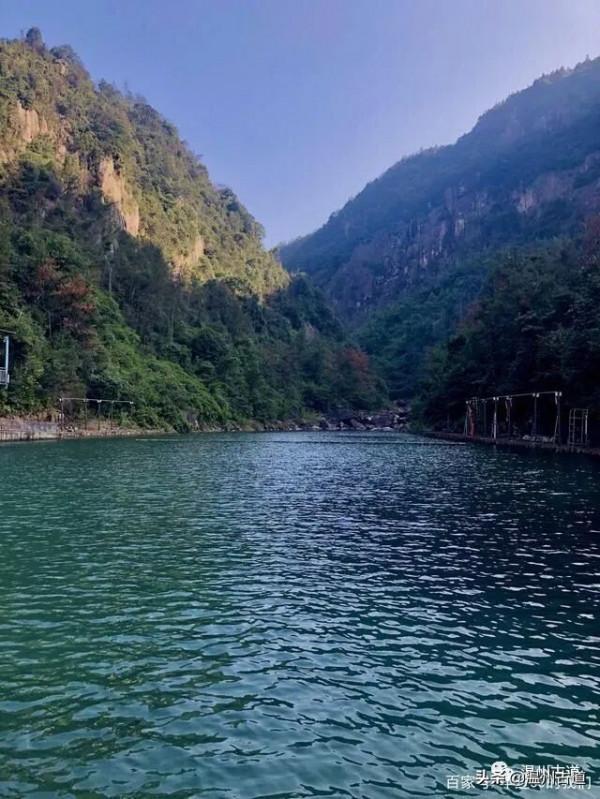 探幽臥龍峽，領略旖旎的山光水色