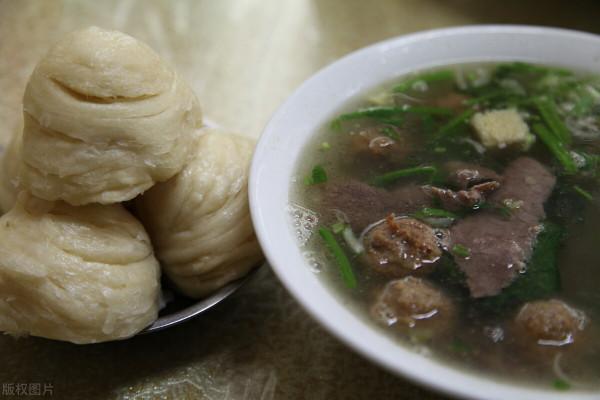 新疆美食太怪了!面肺子、米腸子、烤包子、油塔子、拉條子...... 新疆美食太怪了!面肺子、米腸子、烤包子、油塔子、拉條子......
