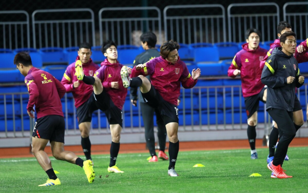 張一諾離奇失誤帶來巨大疑問：為錢所困，中國球員再度鋌而走險？