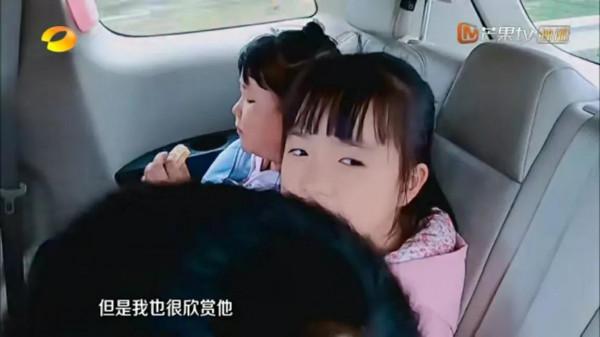 朱丹被農村廁所嚇退，賈玲就地解決，沈夢辰為啥還愛上了農村？