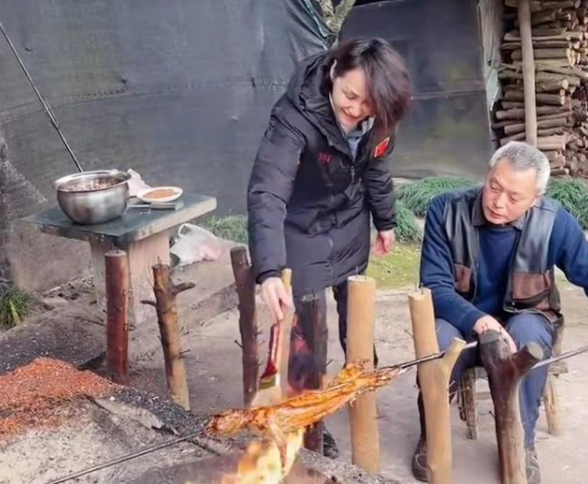 70枚金牌！51歲奧運冠軍高敏樸素，烤肉接地氣，對全紅嬋預言成真