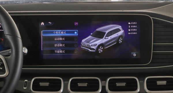 賓士GLS配置解讀，全尺寸豪華大七座SUV，實力表現如何