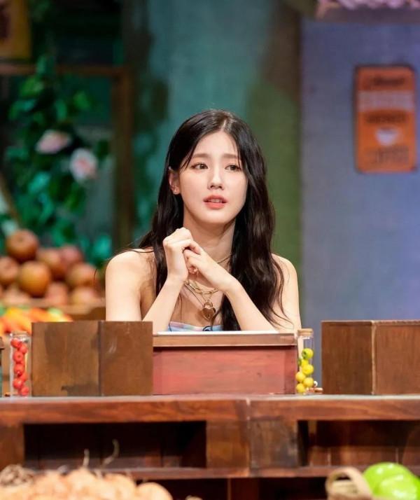 “五代神顏”趙美延：曾因未成年戀愛被勸退，如今是門面級的主唱