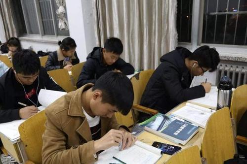 大學期間,有4個專業有必要攻讀“第二學位”,其中有你的專業嗎 大學期間,有4個專業有必要攻讀“第二學位”,其中有你的專業嗎