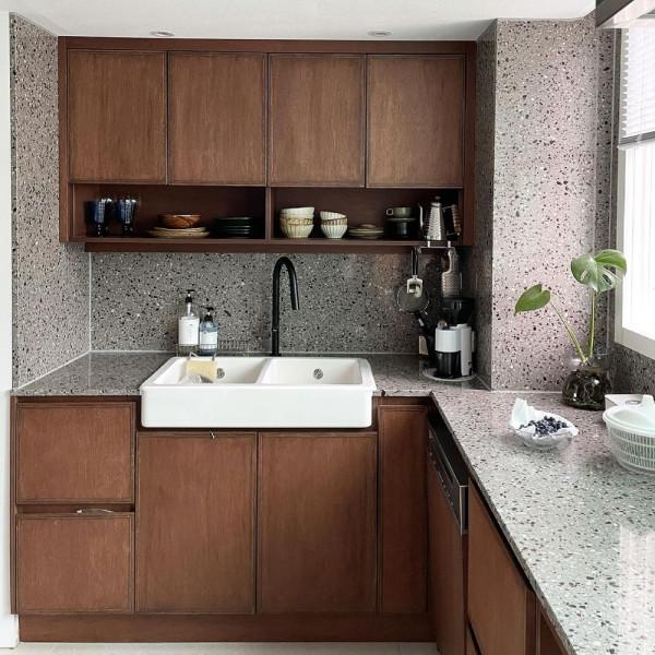 買套房子啥也不用操心，原業主裝修好轉手賣了，簡潔明亮拎包入住