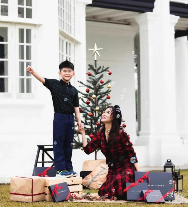 趙雅芝變馮程程，張鈞甯像雪精靈！分分秒秒被女明星聖誕照破防了