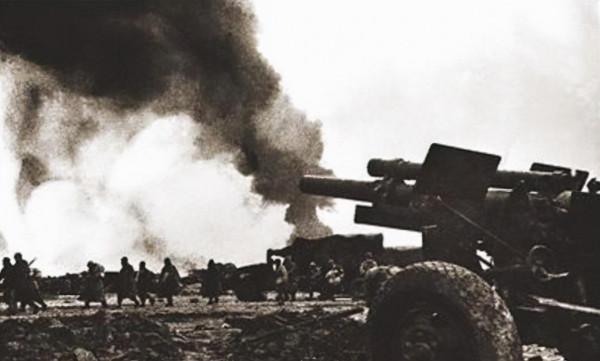 匪首罪行累累，皮定均攻打十天未克，找大棺材和五百斤炸藥建奇功