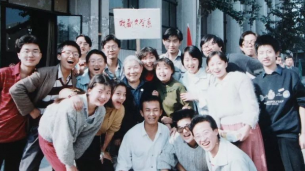 17歲闖京城，29歲放棄北京房產，50歲仍租房度日，史航有多任性