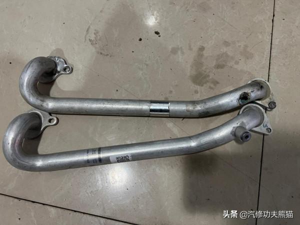 百萬級大眾8缸途銳戰損車況，發動機快報廢，4S店拒修翻後新復活