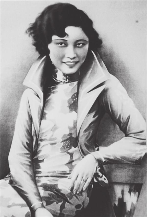 阮玲玉的葬禮：5名少女追隨而去，20名大腕抬棺，30萬人為她送行