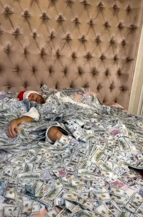 紙醉金迷的生活 紙醉金迷的生活