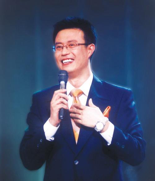 央視主持人白燕升：對殘疾妻子不離不棄，50歲才生二胎