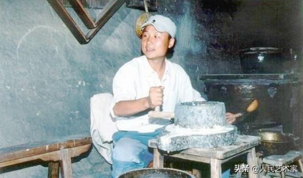 很多年輕人已經不知道他的名字，1944年毛主席發表的《為人民服務》，便是為這個29歲的青年而作